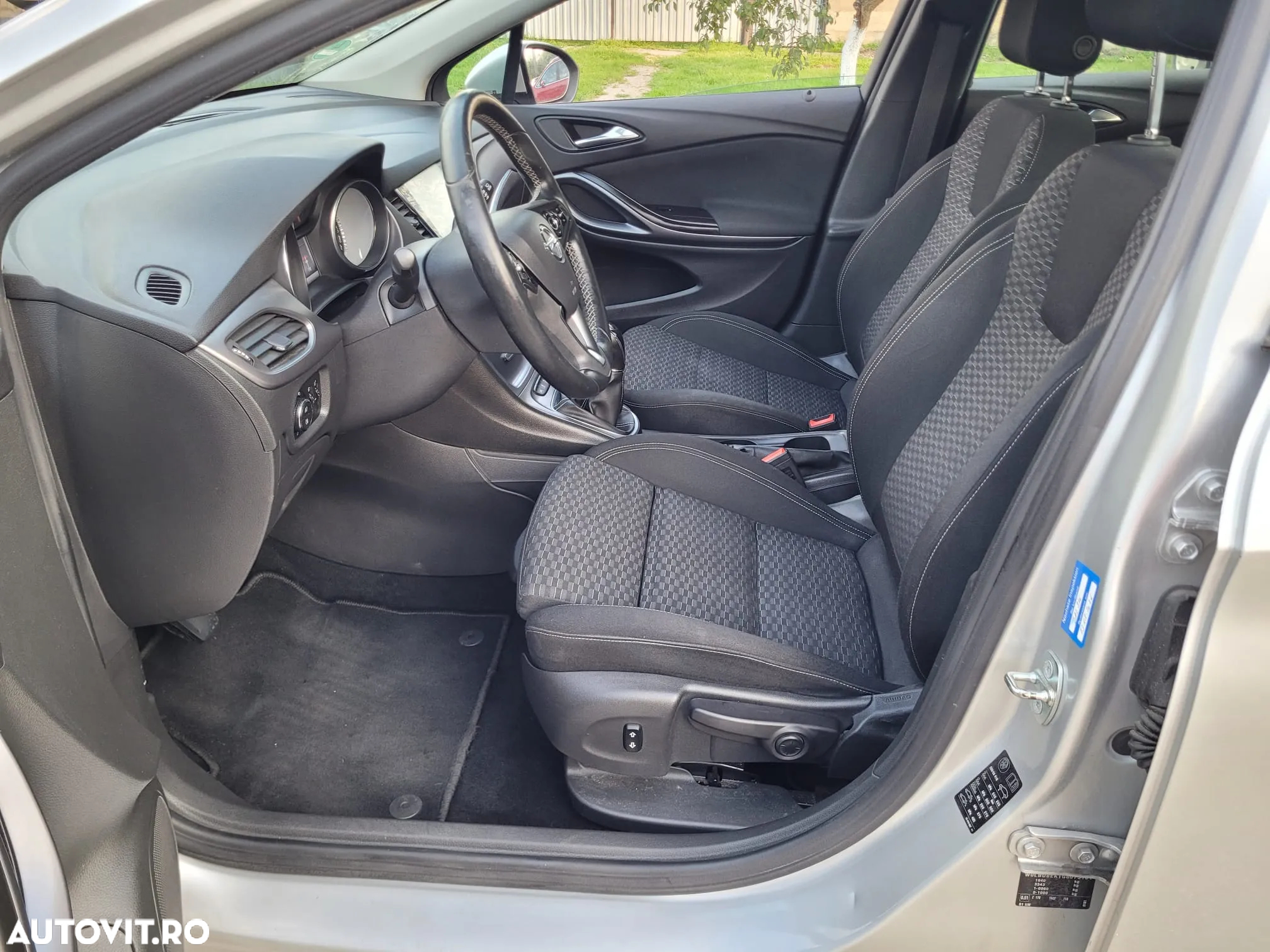 Opel Astra 1.6 D (CDTI) Sports Tourer Edition - 4