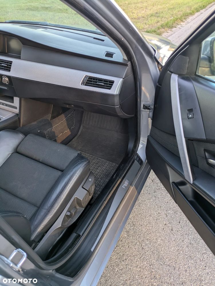 BMW Seria 5 525i - 12