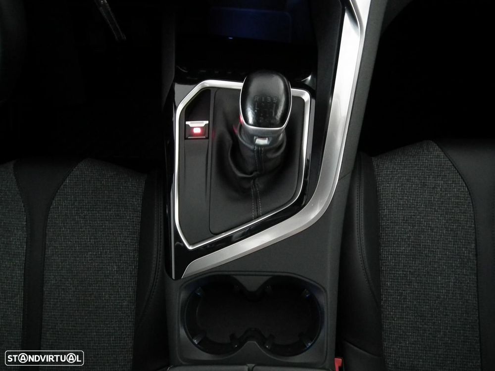 Peugeot 3008 1.5 BlueHDi Allure Pack - 19