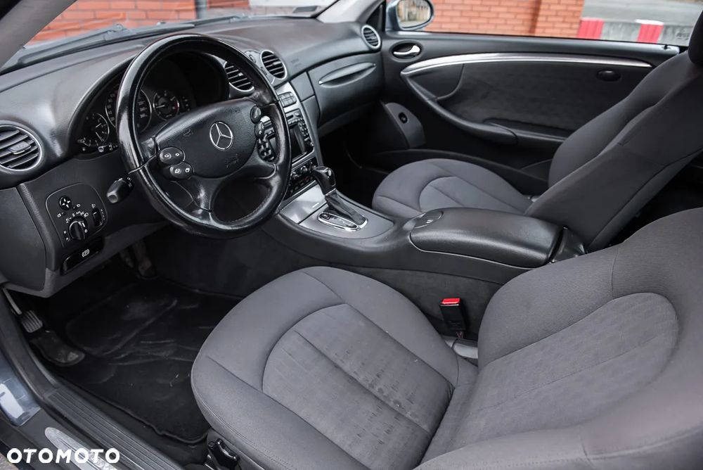 Mercedes-Benz CLK - 15