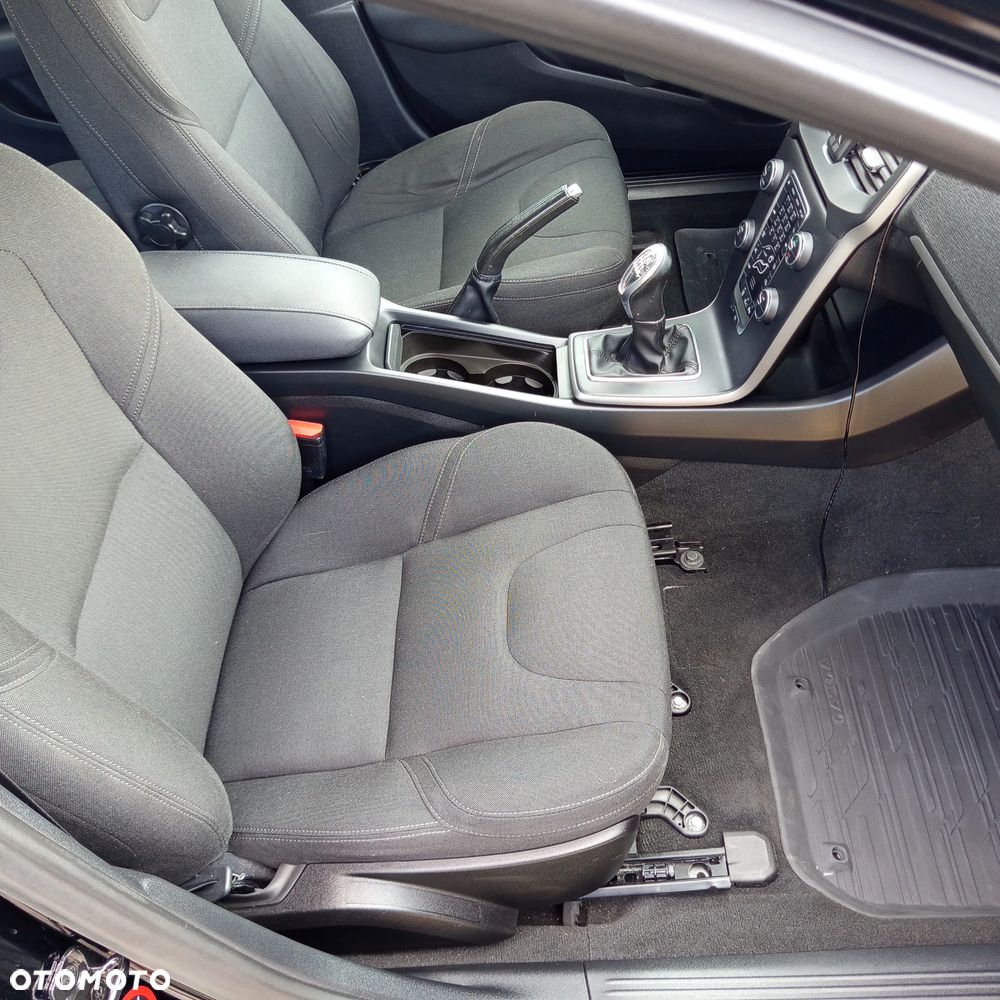 Volvo V40 D4 You - 16