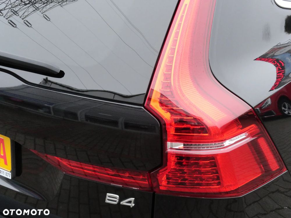 Volvo XC 60 B4 D Geartronic Momentum - 29