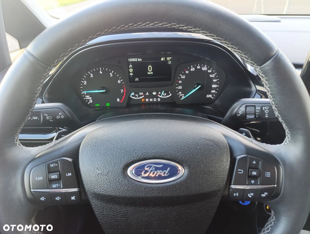 Ford Fiesta 1.0 EcoBoost S&S TITANIUM - 5