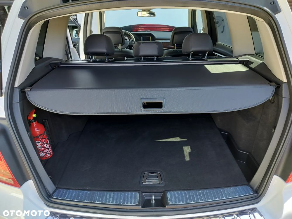 Mercedes-Benz GLK 350 4-Matic - 8