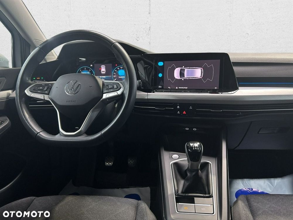 Volkswagen Golf - 18