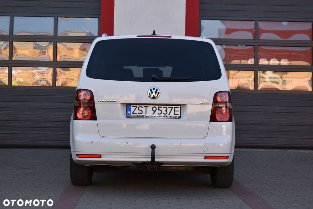 Volkswagen Touran - 31