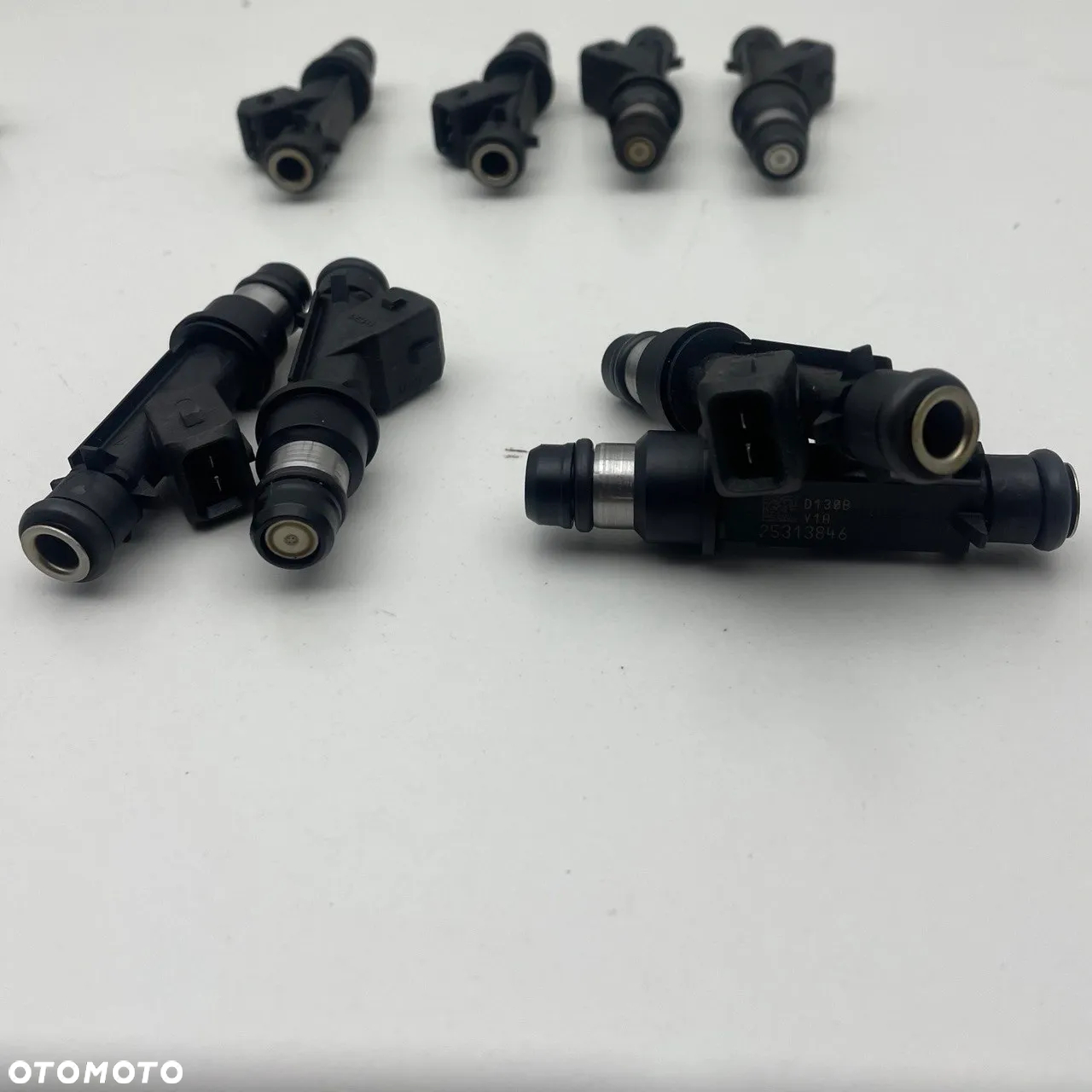 ORYGINALNY WTRYSKIWACZ 1.4i - 1.6 i 16V ASTRA G, H, VECTRA B, C, MERIVA A, ZAFIRA B - 9