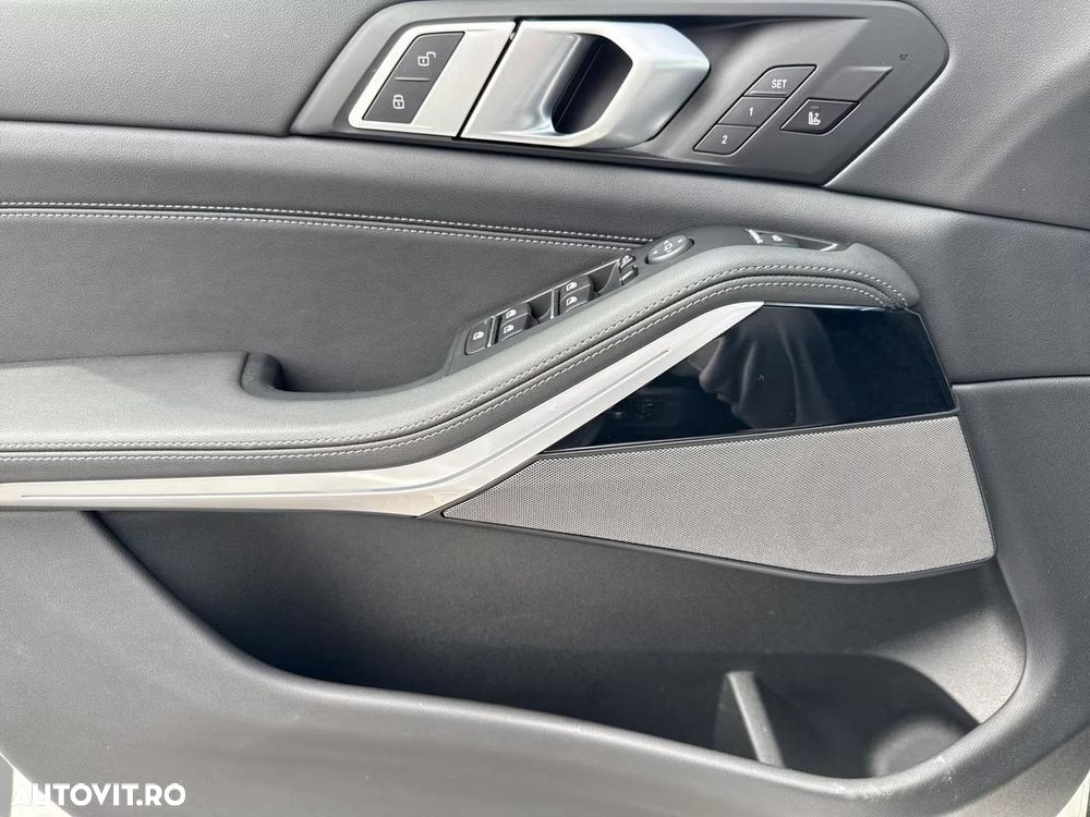 BMW X5 xDrive40i - 12