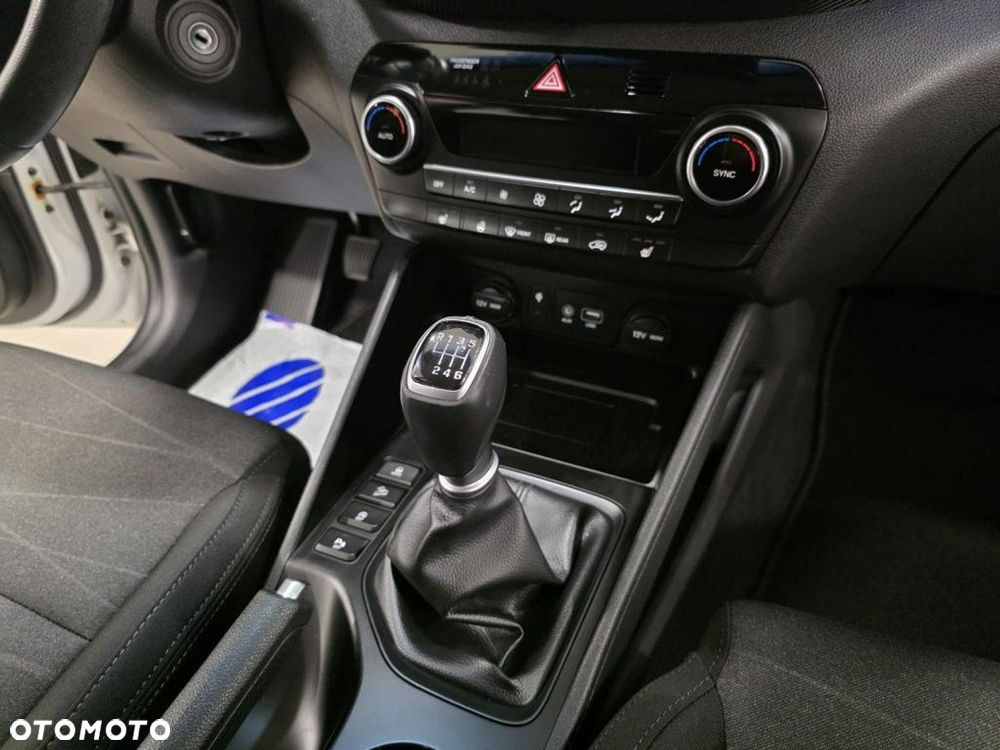 Hyundai Tucson 1.6 GDI BlueDrive Style 2WD - 21