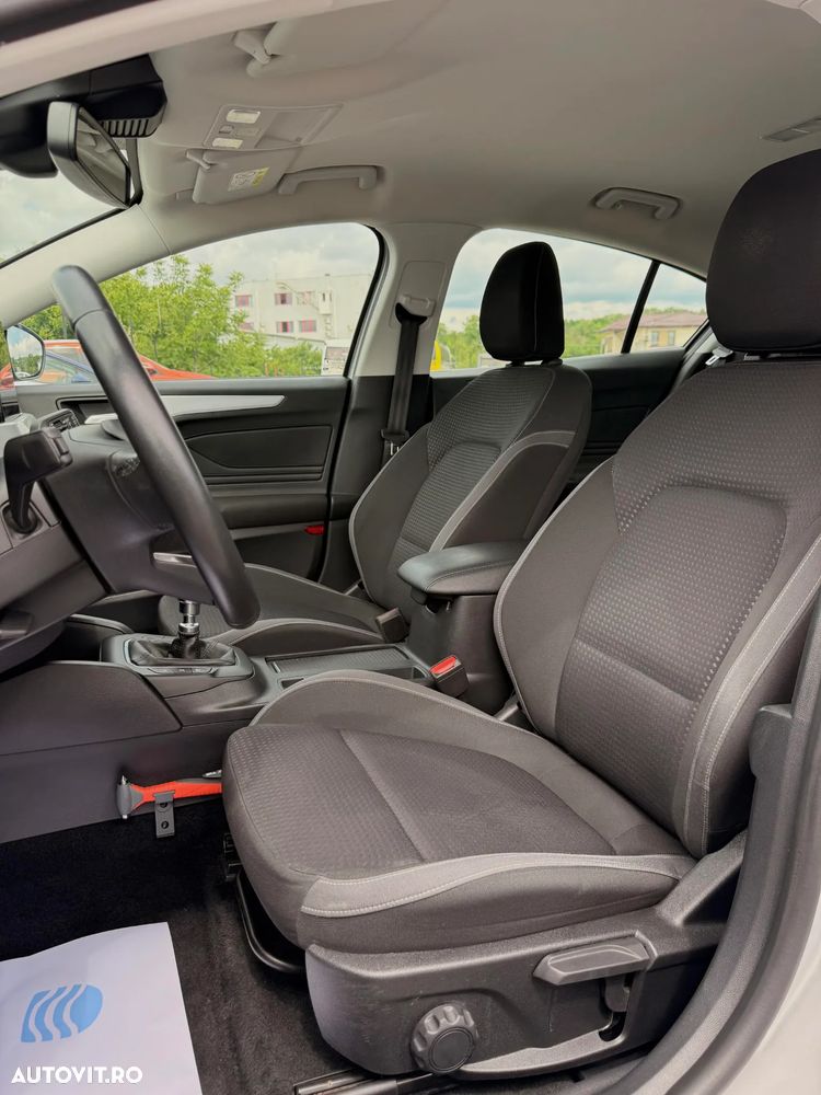 Ford Focus 1.0 EcoBoost Active Business - 18