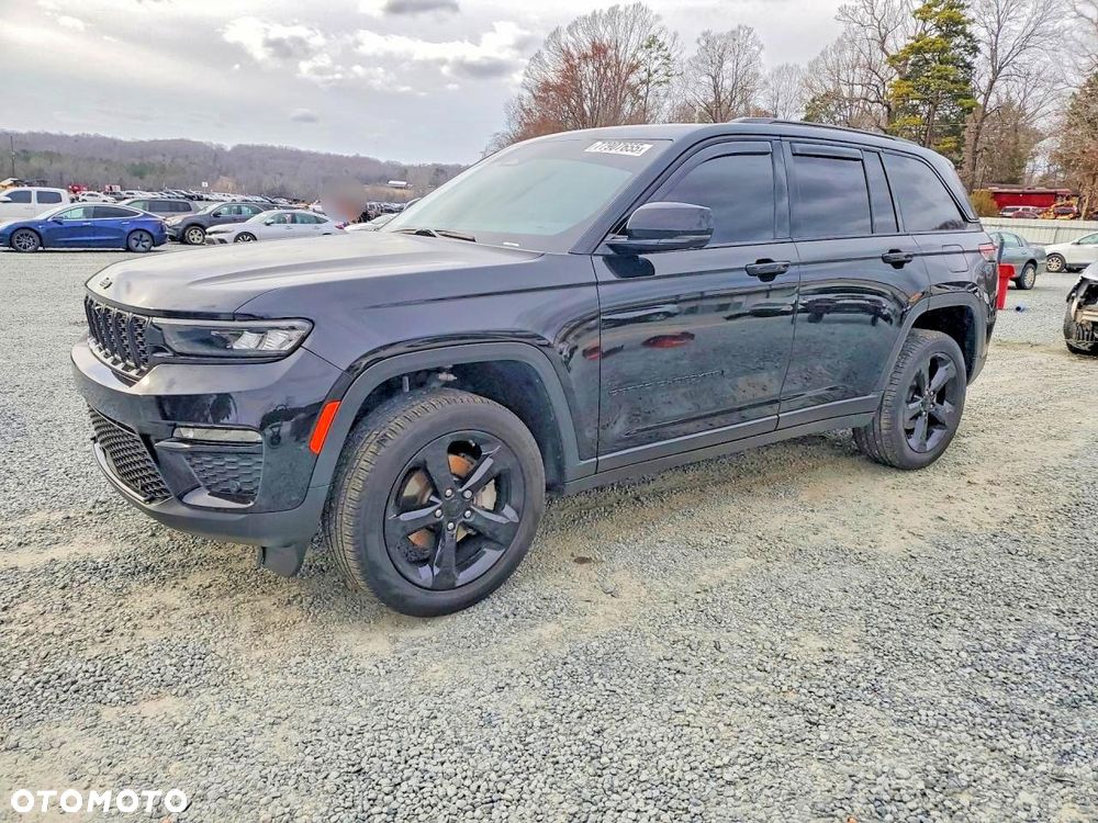 Jeep Grand Cherokee - 1