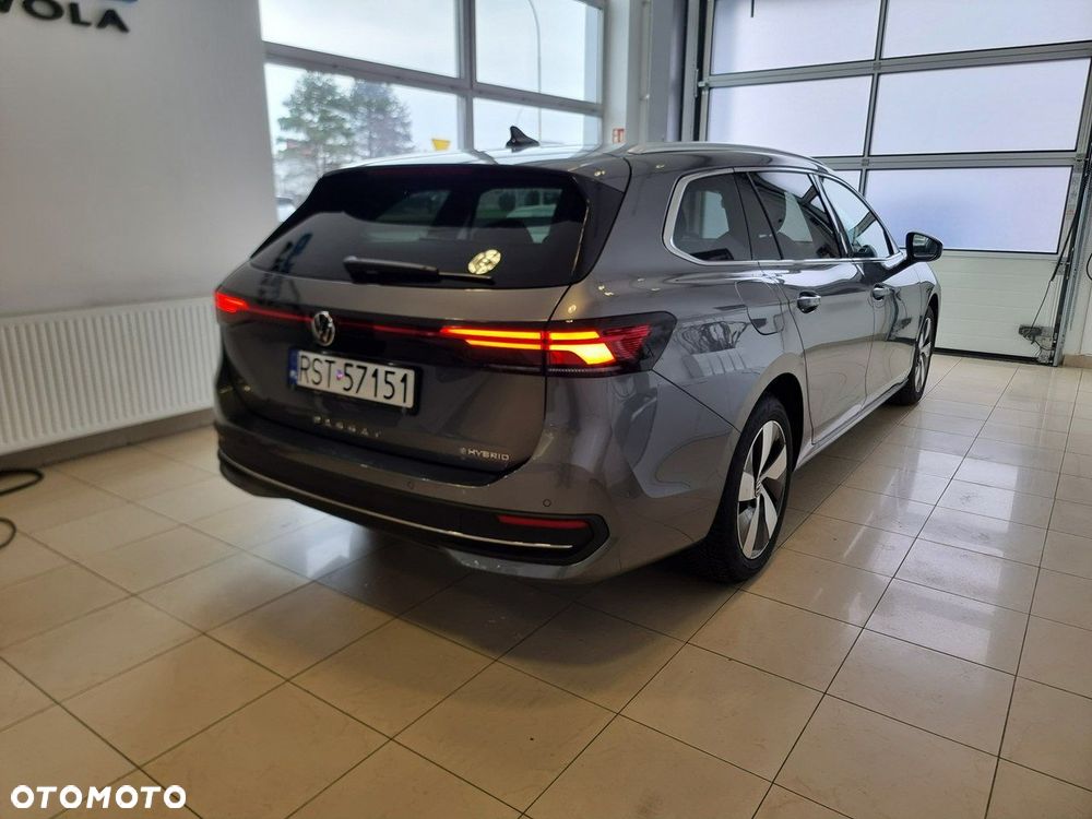 Volkswagen Passat - 6