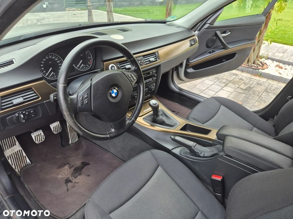 BMW Seria 3 - 16