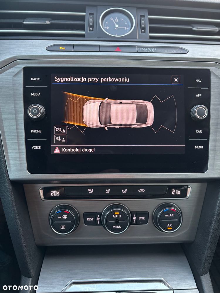 Volkswagen Passat ver-1-4-tsi-bmt-trendline - 11