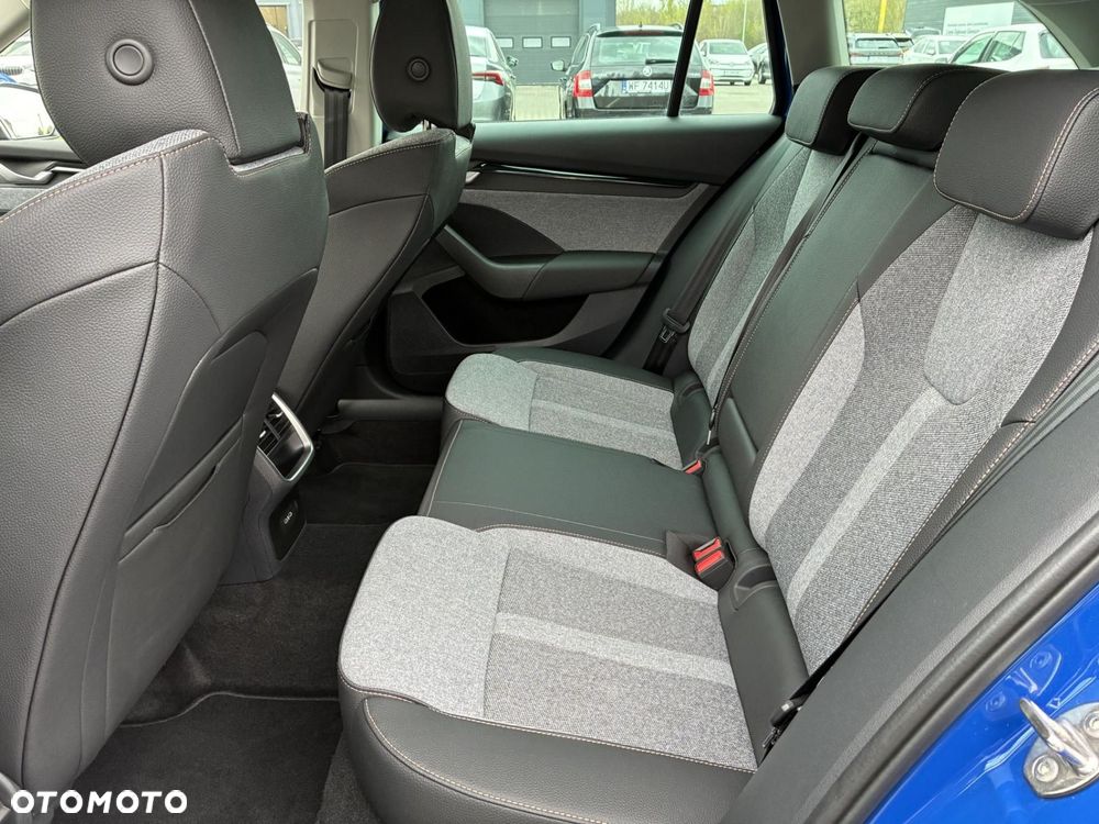 Skoda Octavia 2.0 TDI Selection DSG - 14