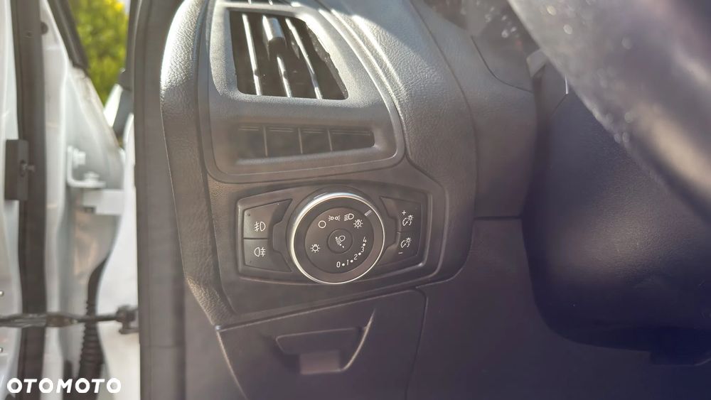 Ford Focus 1.0 EcoBoost SYNC Edition ASS PowerShift - 9
