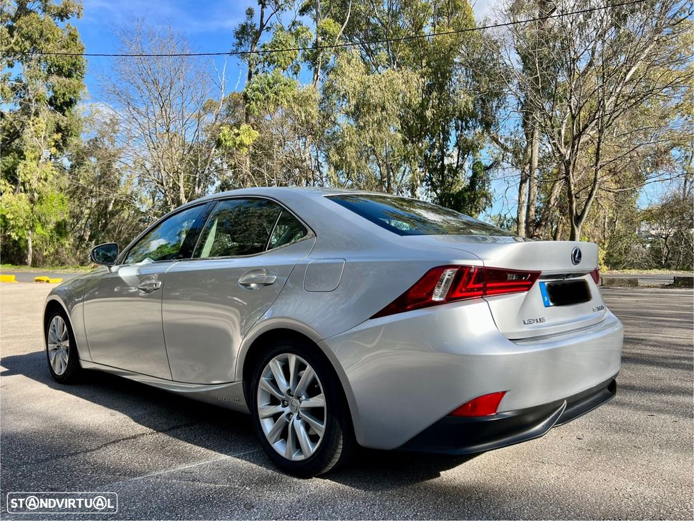 Lexus IS 300H Executive+ - 3