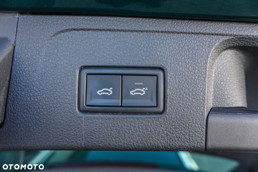 Volkswagen Passat - 31