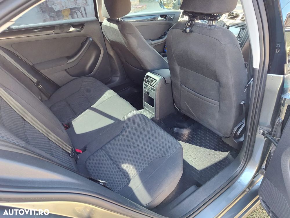 Volkswagen Jetta 1.6 TDI DPF Comfortline - 2