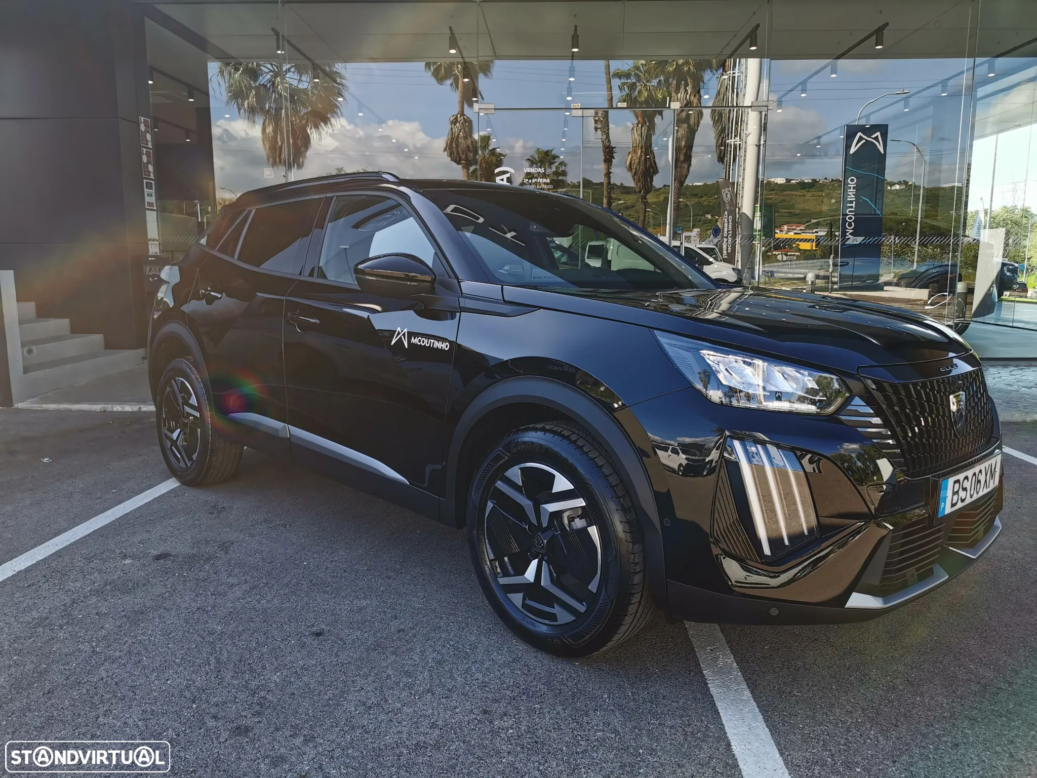 Peugeot 2008 1.2 PureTech Allure - 4