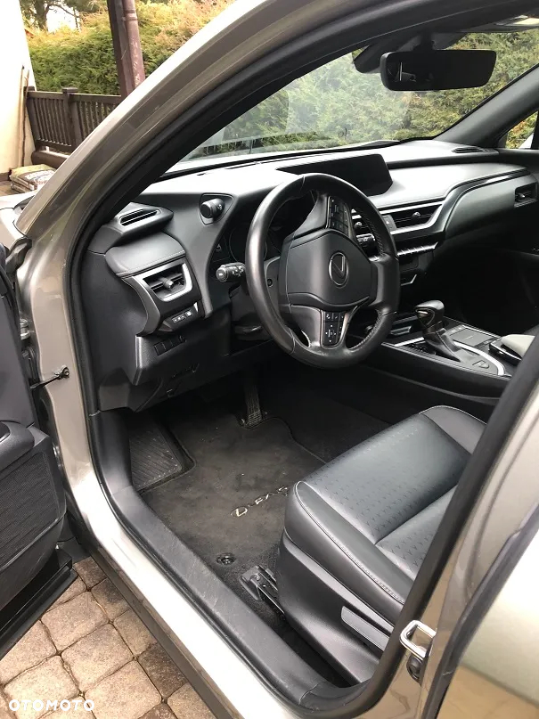 Lexus UX 200 GPF F Impression 2WD - 9
