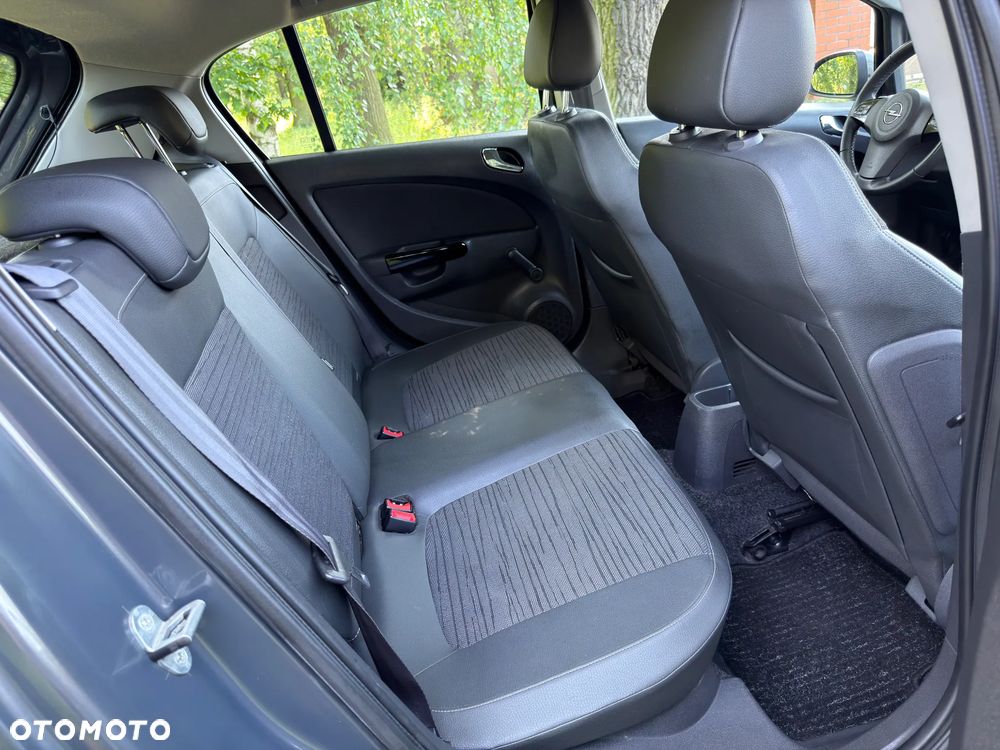 Opel Corsa 1.2 16V Cosmo - 25