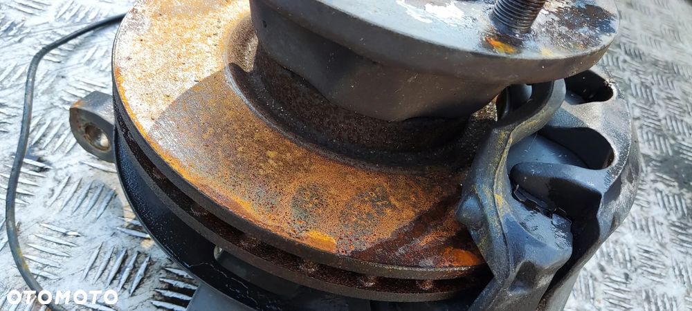 IVECO DAILI 35 120 2014R ZWROTNICA PIASTA PRZEDNIA PRAWA - 3