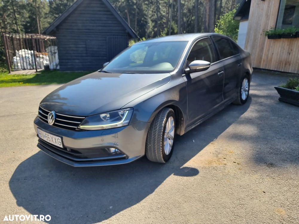 Volkswagen Jetta 2.0 TDI Highline - 6