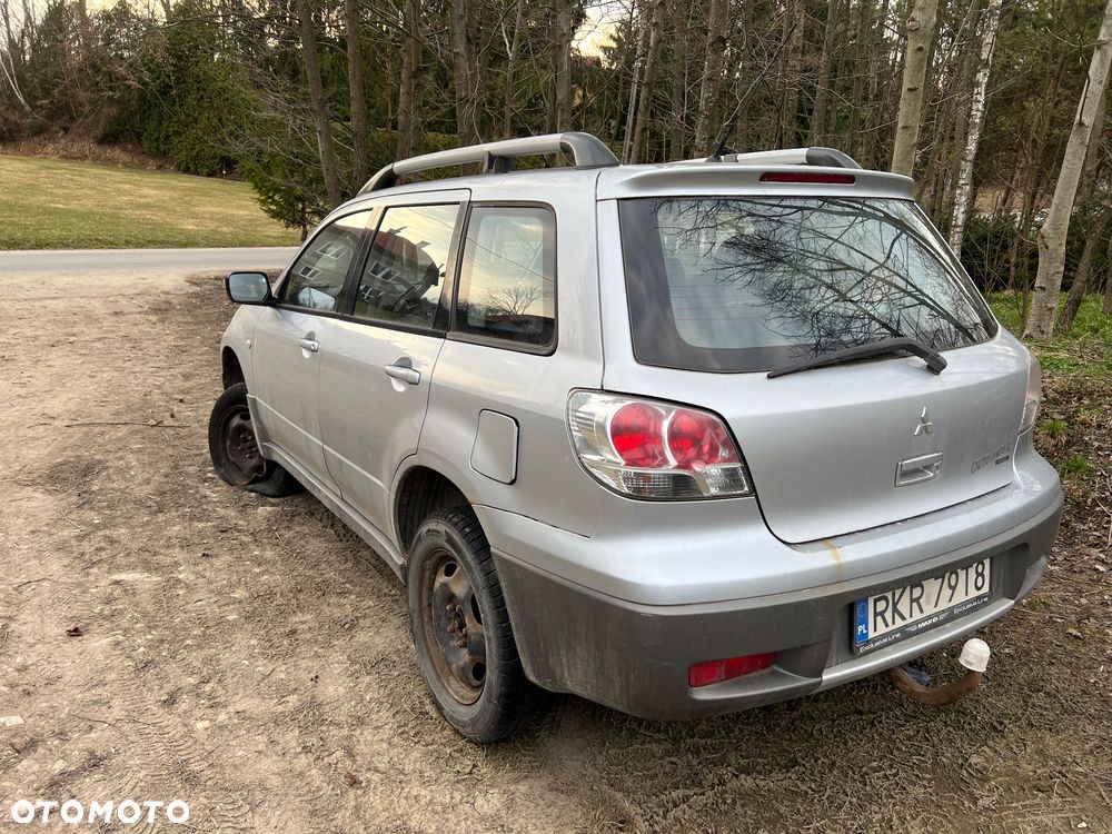 Mitsubishi Outlander 2.0 4WD Invite - 4