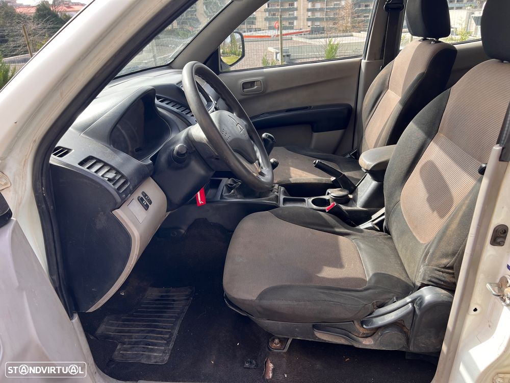 Mitsubishi L200 2.5 DI-D CD Invite AC CC 4WD - 7