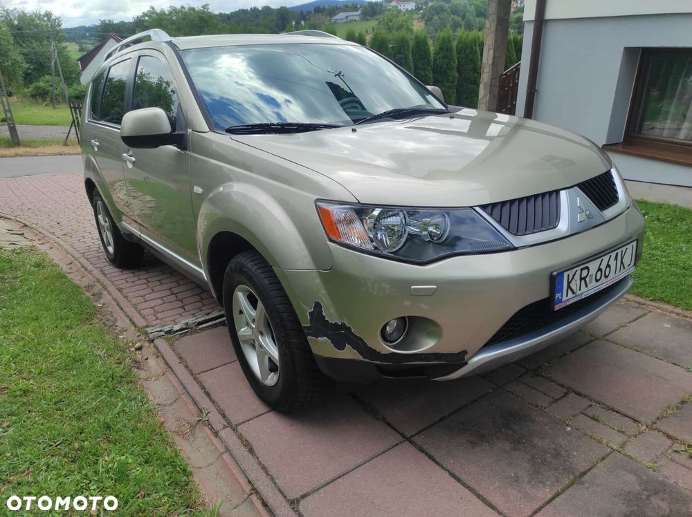 Mitsubishi Outlander 2.2 DID Intense + - 8