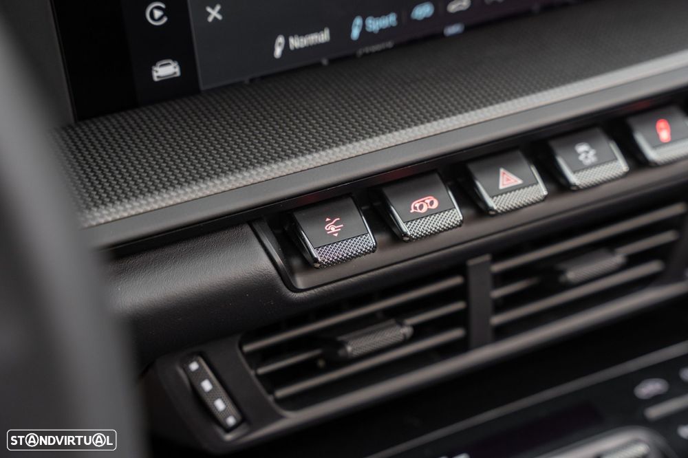 Porsche 911 (992) Carrera 4 GTS - 35