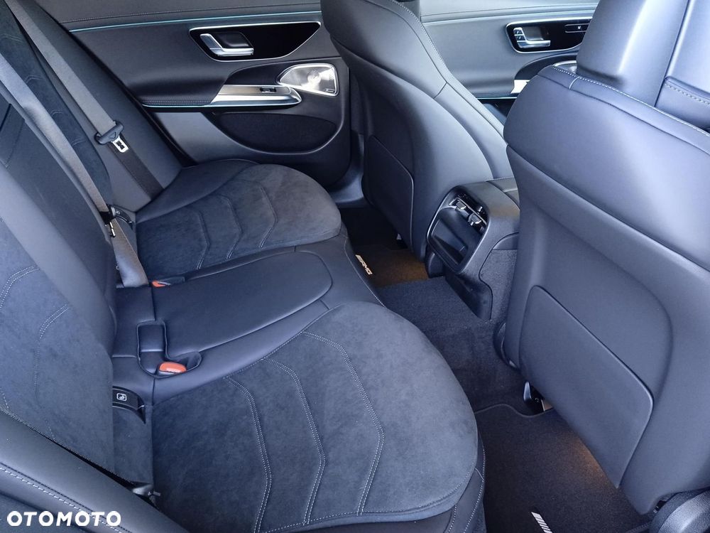 Mercedes-Benz Klasa E - 9