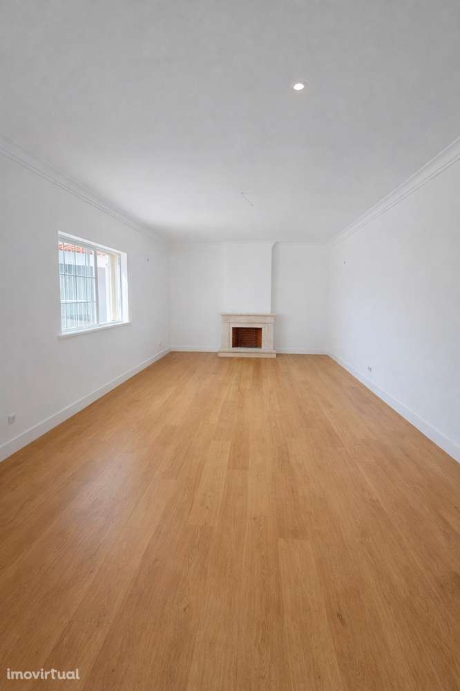 Moradia T5 à venda na Rua Chesol - Grande imagem: 3/16