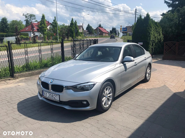 BMW Seria 3 318d