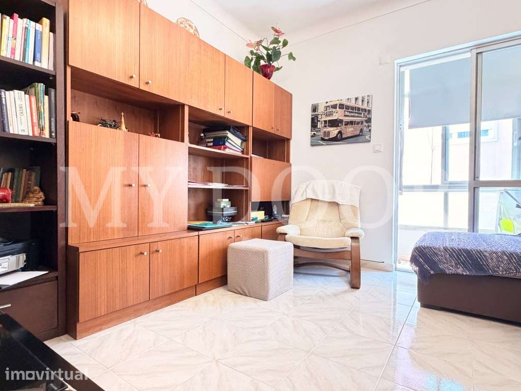 Apartamento T1 em Moscavide - 1º andar c/ Pequeno Espaço Exterior - Grande imagem: 4/31