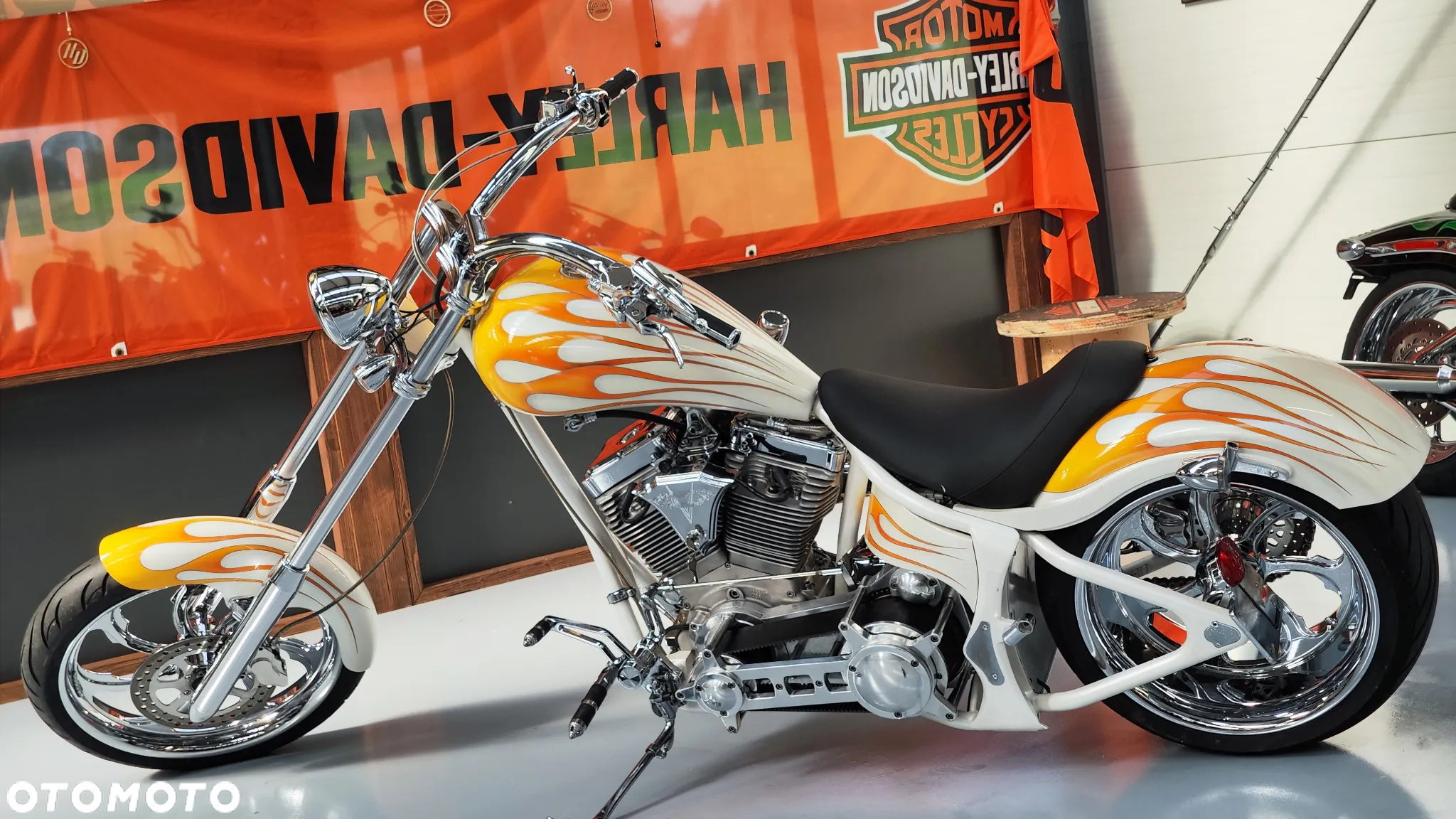 Harley-Davidson Softail - 2
