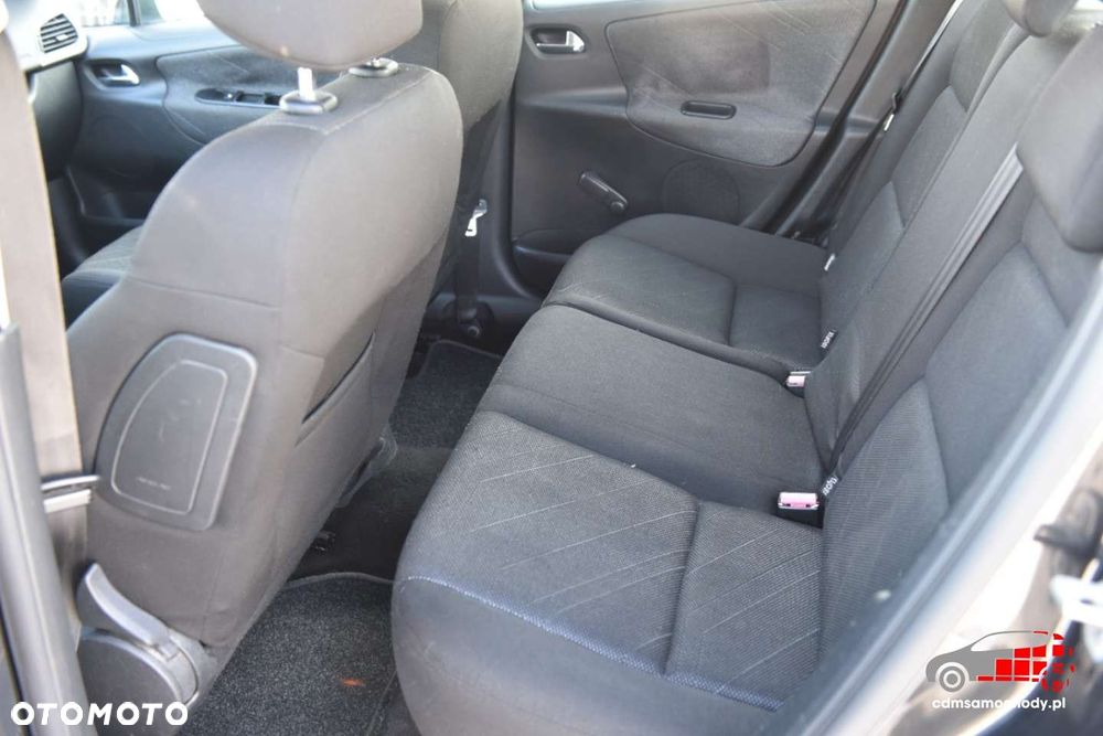 Peugeot 207 - 16