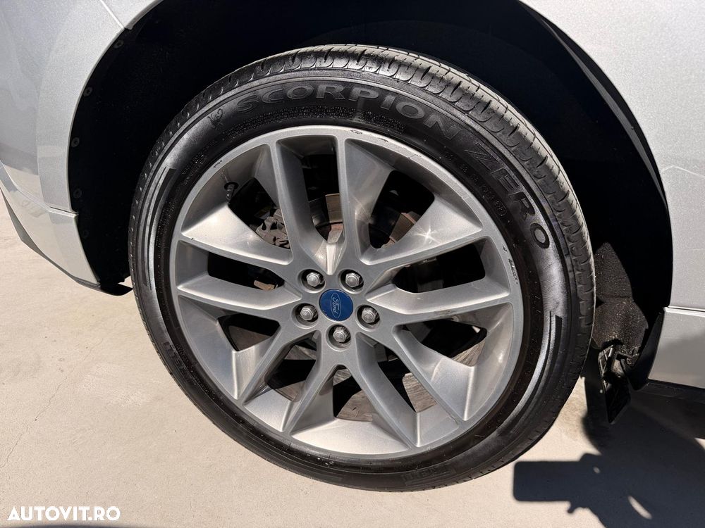 Ford Edge 2.0 TDCi Powershift Titanium - 39