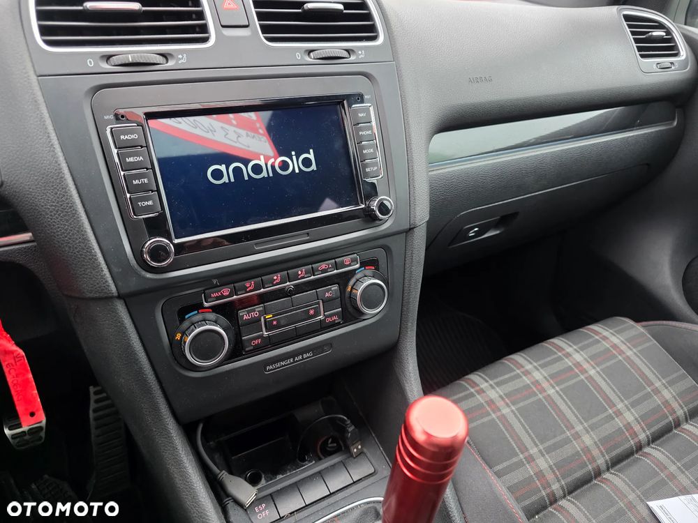 Volkswagen Golf 2.0 GTI - 12