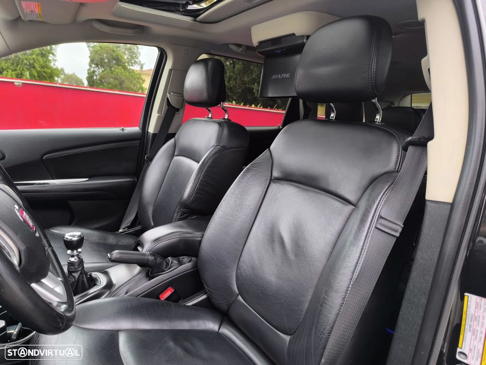 Fiat Freemont 2.0 M-Jet Urban - 25