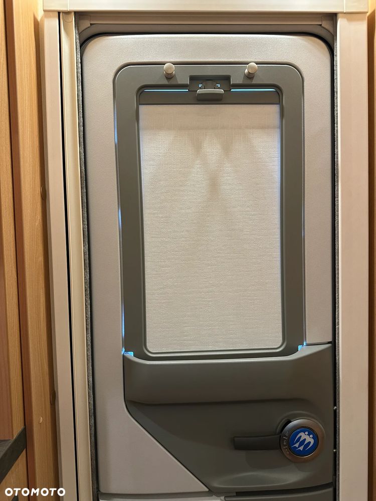 KNAUS 420 SUDWIND SILVER SELECTION z napędem i markizą !!! - 40