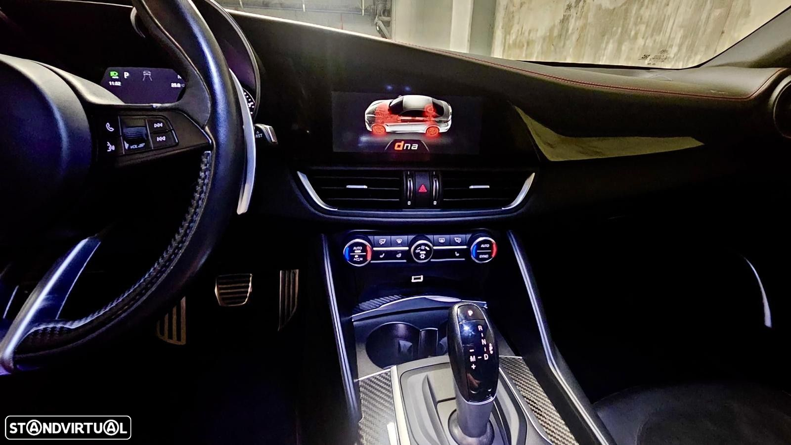 Alfa Romeo Giulia 2.9 Bi-Turbo Quadrifoglio AT8 - 28
