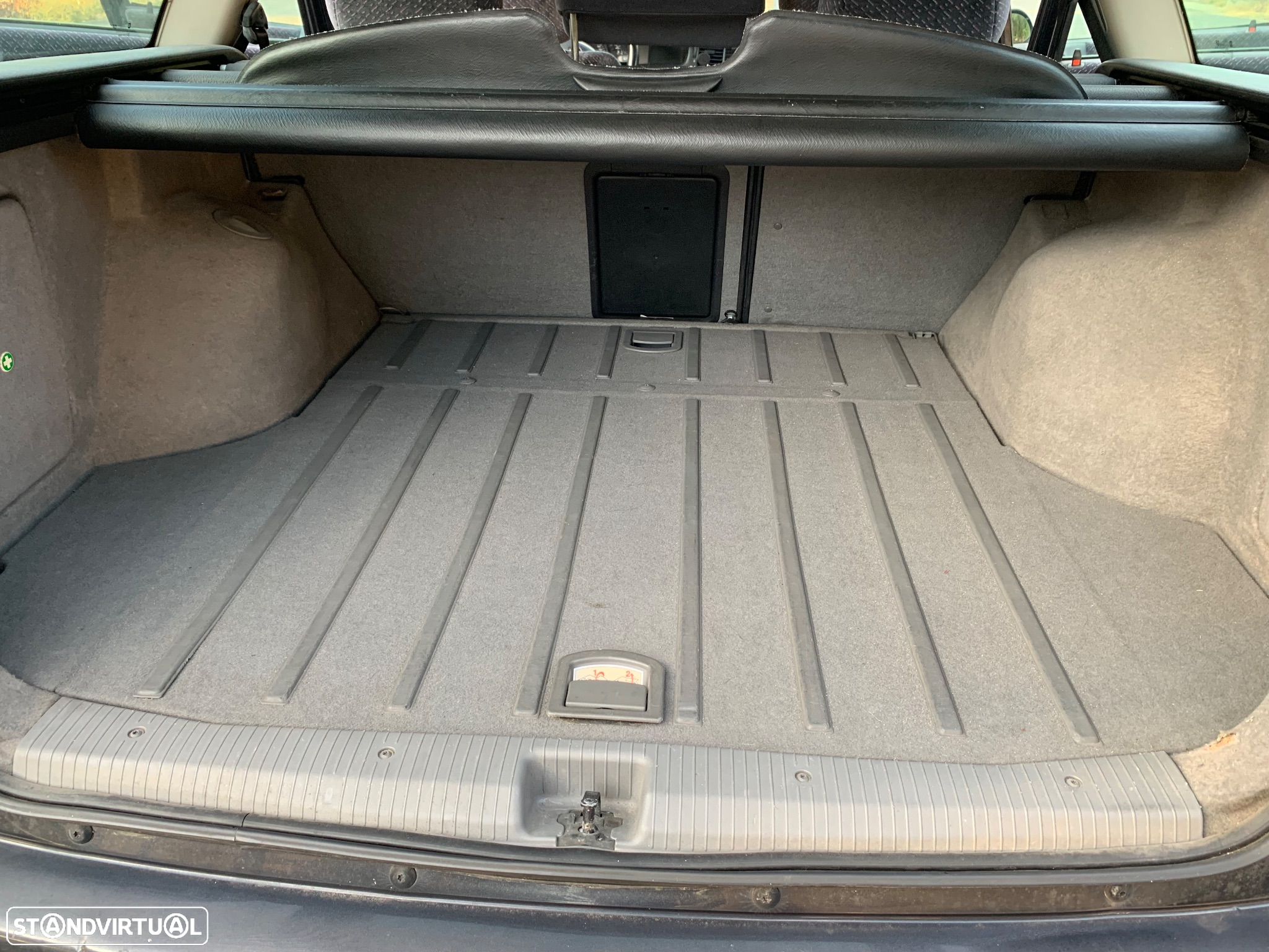 Opel Vectra Caravan 1.6i 16V - 14