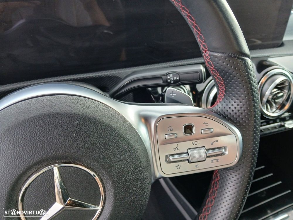 Mercedes-Benz A 250 e 8G-DCT AMG Line - 23