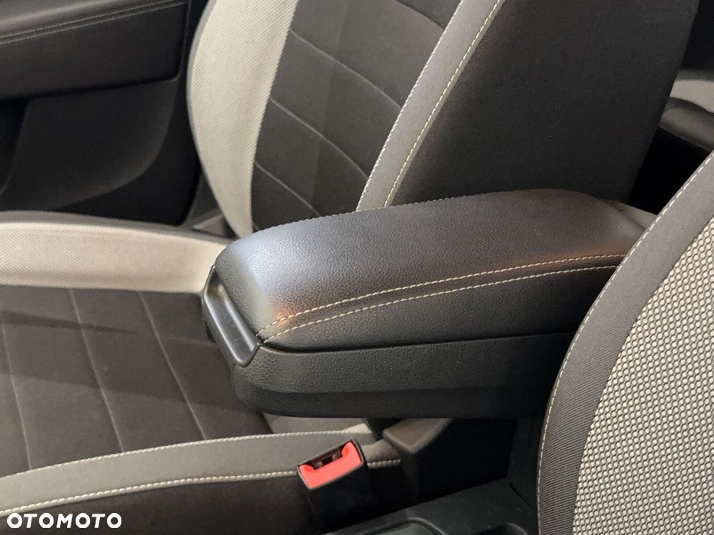 Skoda RAPID 1.0 TSI Ambition - 22