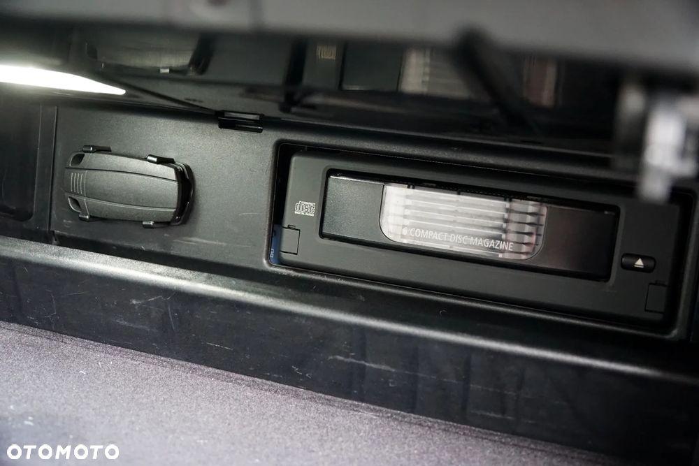BMW Seria 6 650 i - 32