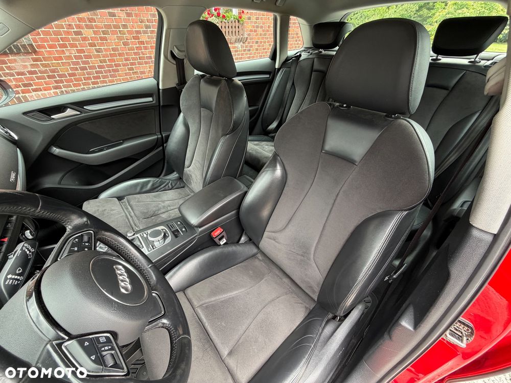 Audi A3 Sportback 1.4 TFSI E-tron Ambiente e-S tronic - 28