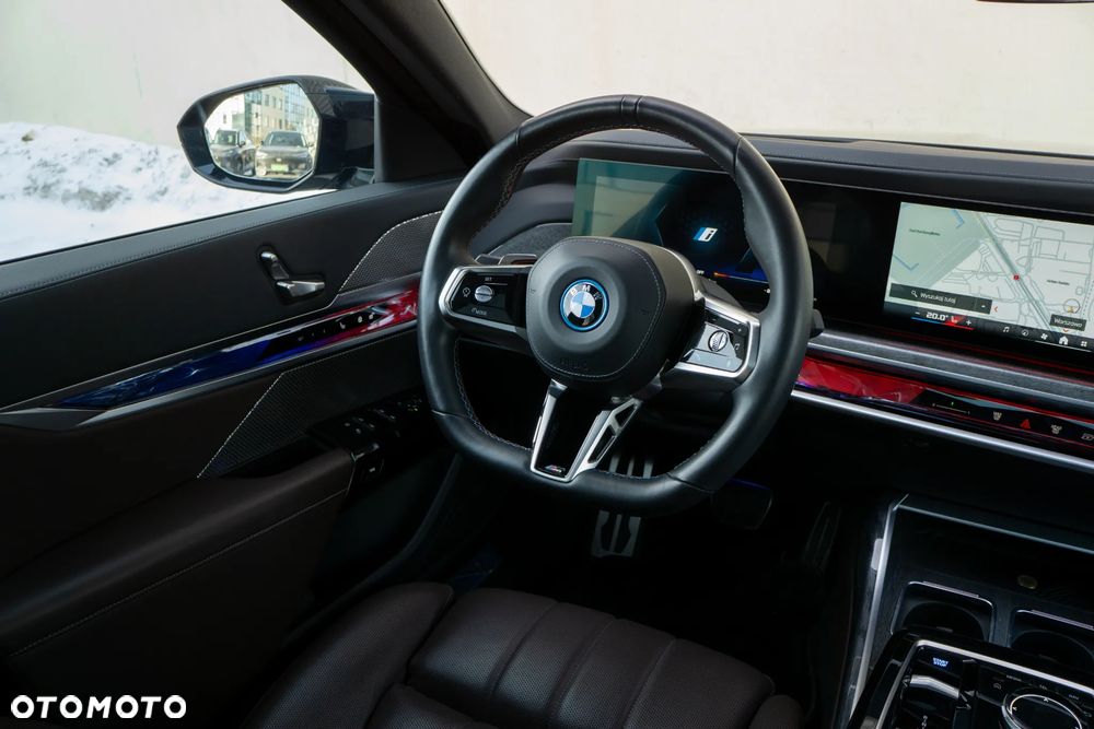 BMW i7 - 23