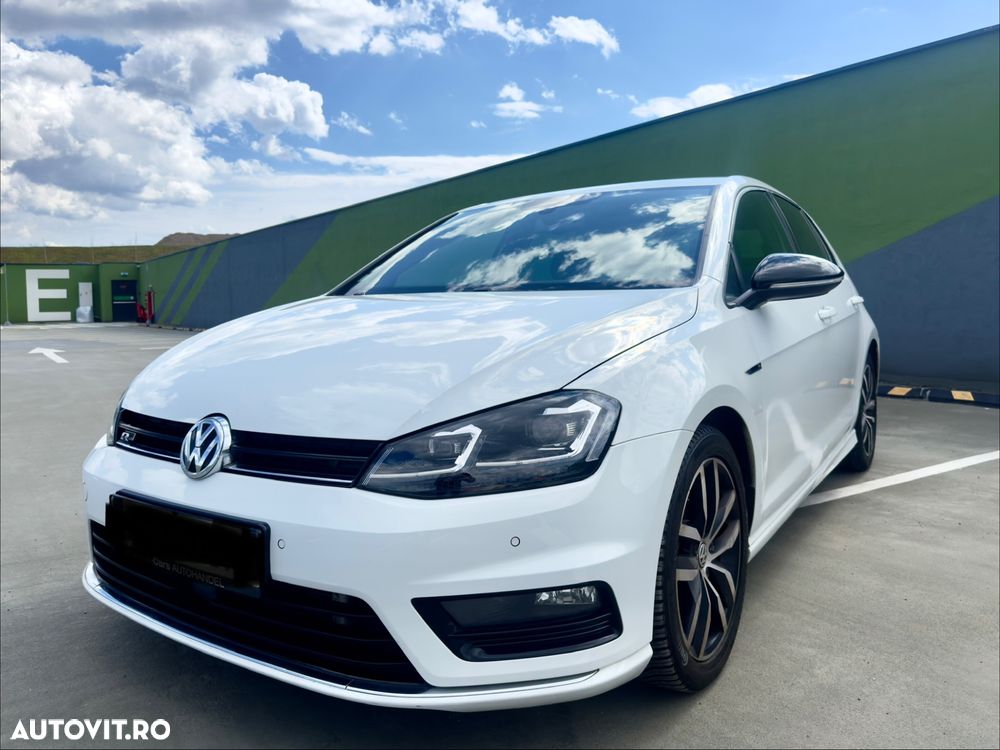 Volkswagen Golf - 1